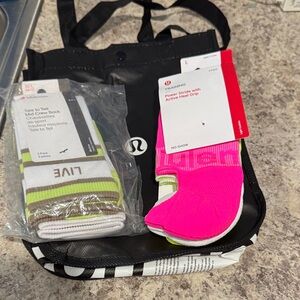 Lululemon Tote with Socks Set